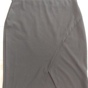 NWOT black skirt with front slit XL